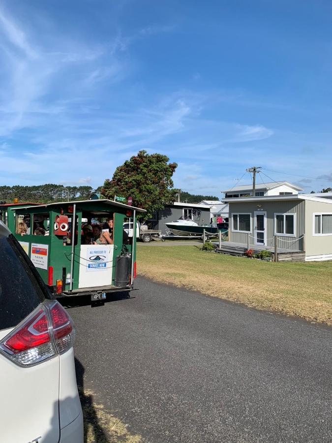 Urenui Beach Bach Exteriör bild